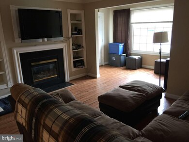 9220D Cardinal Forest Ln unit D, Lorton, VA 22079 - photo 2