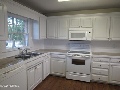 4 Kitchen b