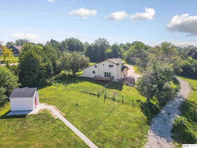 18302 Nicholas Rd, Plattsmouth, NE 68048 - photo 2