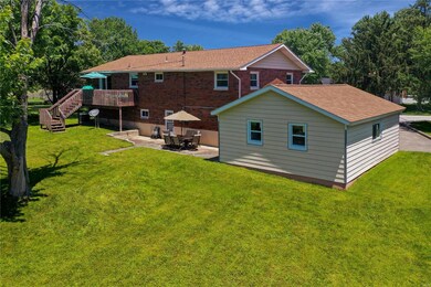 17 Rosewood Dr, Maryville, IL 62062 - photo 4