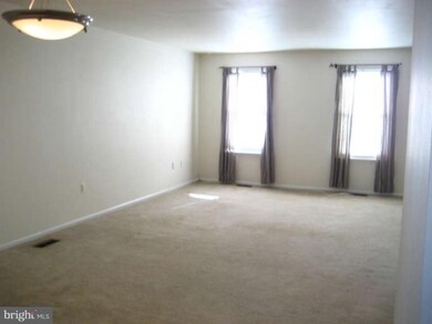 5714 Richardson Mews Square, Halethorpe, MD 21227 - photo 2