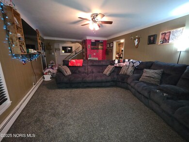 330 W Elm St, Deshler, OH 43516 - photo 4