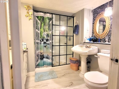 416 S 10th St, Cottage Grove, OR 97424 - photo 7