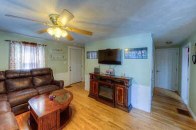 128 Holden St, Worcester, MA 01606 - photo 6