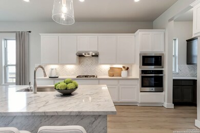 3937 Gervasi, San Antonio, TX 78261 - photo 2