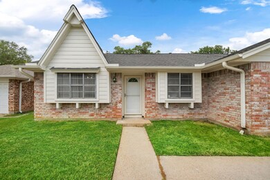 7306 Smokerock Ln, Houston, TX 77040 - photo 2