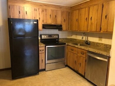 700 Robbins Ave unit 7, Dracut, MA 01826 - photo 4