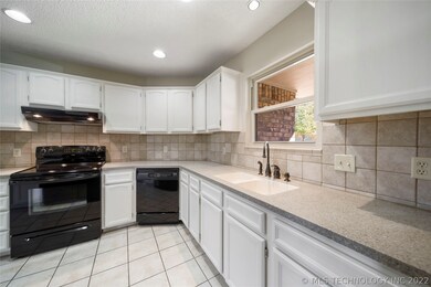 1916 W Phoenix Place, Broken Arrow, OK 74011 - photo 7