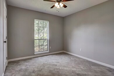 8414 Gulf Spring Ln, Houston, TX 77075 - photo 5