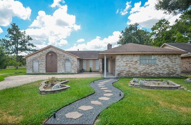 5415 Arncliffe Dr, Houston, TX 77088 - photo 2