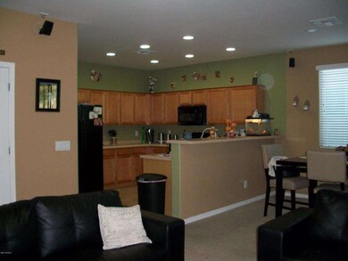 HOME 10112 WEST CHIPMAN RD 004