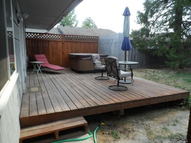 920 SW Pine St, Grants Pass, OR 97526 - photo 3