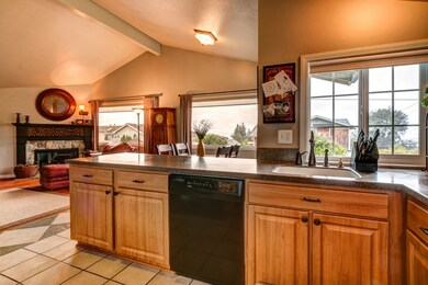 836 Main St, Edmonds, WA 98020 - photo 5