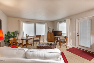 522 SE Neptune Ave, Lincoln City, OR 97367 - photo 7