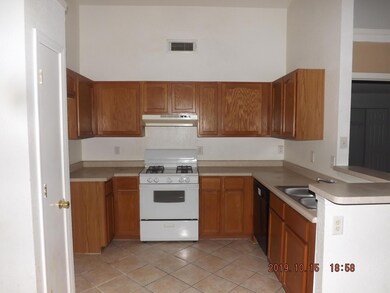 300 de Stefano Ln, El Paso, TX 79928 - photo 4