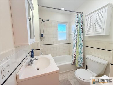 10 Hamilton Ave, Edison, NJ 08820 - photo 4