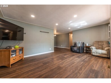 4845 Coloma Dr SE, Salem, OR 97302 - photo 5