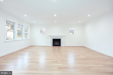 18 Grant Ave, Takoma Park, MD 20912 - photo 5