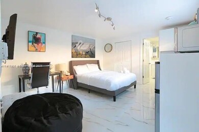 1100 NE 1st Ave unit C, Fort Lauderdale, FL 33304 - photo 2