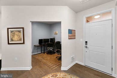 43021 Greggsville Chapel Terrace unit 112, Dulles, VA 20148 - photo 5