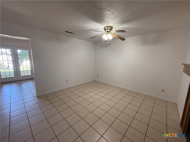 205 Jason Dr unit B, Copperas Cove, TX 76522 - photo 2