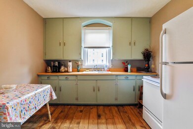 440 E Queen St, Strasburg, VA 22657 - photo 7