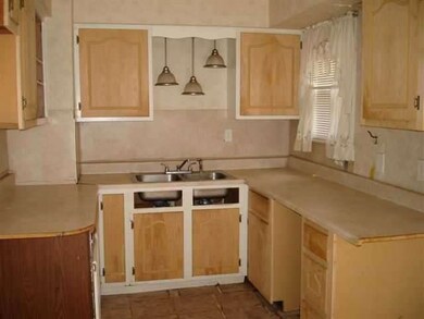 3709 Roanoke Rd, Toledo, OH 43613 - photo 6