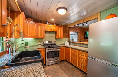 679 Berry River Rd, Barrington, NH 03825 - photo 7