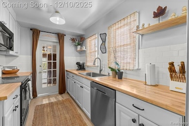 30706 Everett St, Southfield, MI 48076 - photo 7