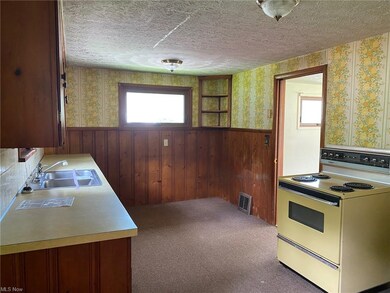 Kitchen eat in area