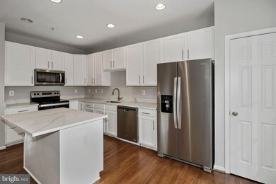 8123 Shannons Alley, Laurel, MD 20724 - photo 6