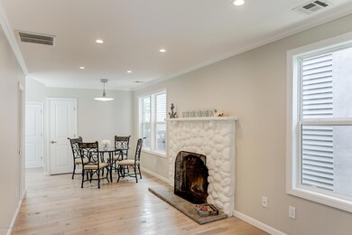 005_Living & Dining Room