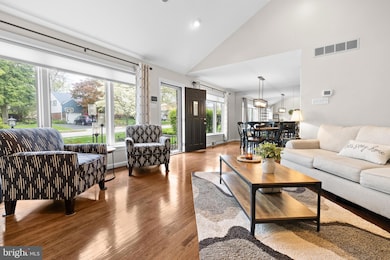 2234 Cambridge Rd, Broomall, PA 19008 - photo 5