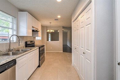 4546 Lelay Cir, Houston, TX 77022 - photo 3