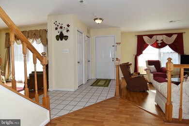 4169 Churchman Way unit 6, Woodbridge, VA 22192 - photo 2