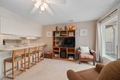 15-web-or-mls-pebble-beach-unit-b105-3