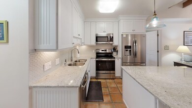 201-10th-St-Key-Colony-Beach-Kitchen (1)