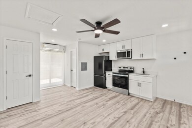 900 S Tool Dr unit 8, Tool, TX 75143 - photo 5