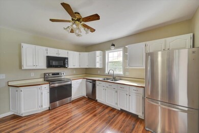 83 Canada St, Swanton, VT 05488 - photo 4