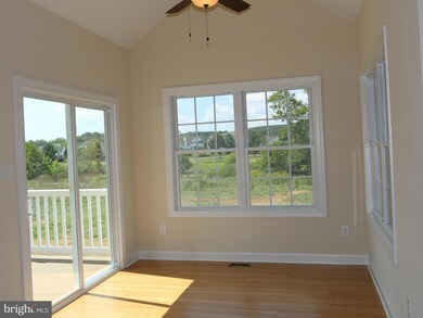 70 Shoal Creek Ct, Martinsburg, WV 25405 - photo 6