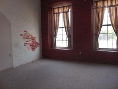 Emerson Mills unit 214, Pembroke, NH 03275 - photo 2