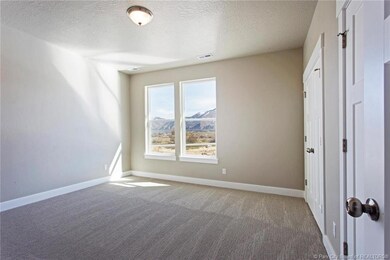 896 S 2580 E unit 17, Spanish Fork, UT 84660 - photo 3