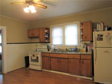 1356 Yancey St, Lancaster, SC 29720 - photo 3