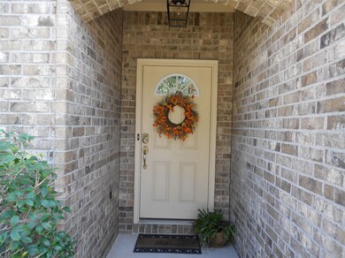 5222 Mcgrath Dr, Alvin, TX 77511 - photo 3