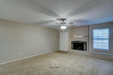 1006 W E Ave, Cache, OK 73527 - photo 5