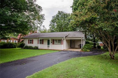 145 Victoria Dr, Statesville, NC 28625 - photo 2