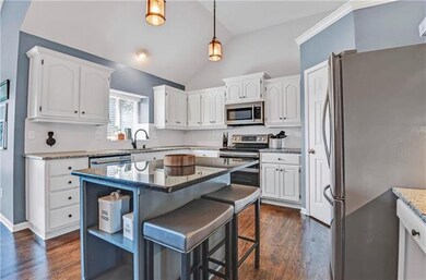 5050 Brownridge Dr, Shawnee, KS 66218 - photo 5