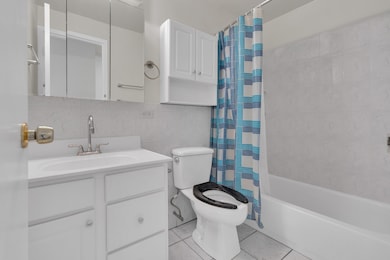 4343 N Clarendon Ave unit 707, Chicago, IL 60613 - photo 7