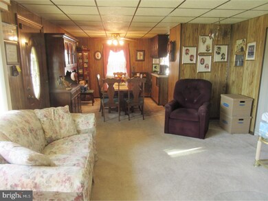 606 Glencroft Cir, Folcroft, PA 19032 - photo 6