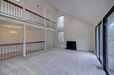 120 Cotswold Circle Ocean NJ-small-007-L